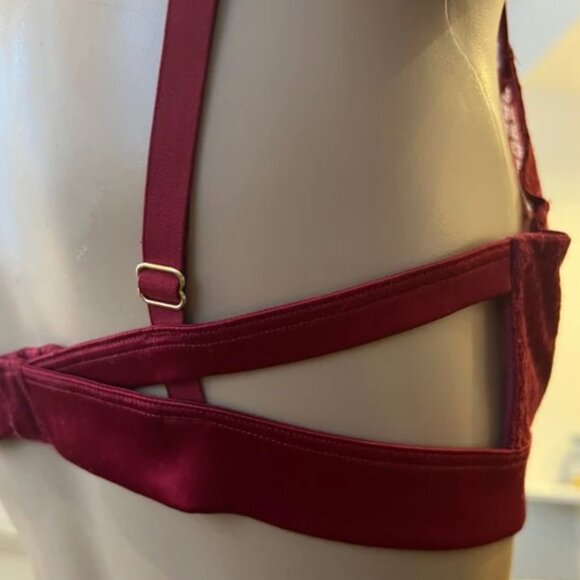 ADDICTION Lace Bra Women / Burgundy / 36D / - Picture 3 of 11